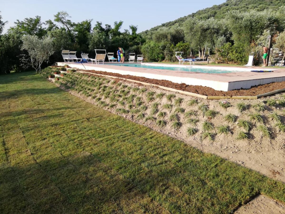 Bed and Breakfast Il Barbagianni Montepescali Екстер'єр фото